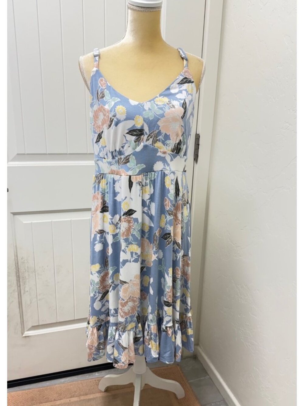 Torrid Floral Soft Knit Floral Dress Rayon Spandex Blend, Ruffle Hem, Sleeveles